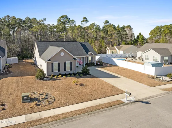 563 Stonehaven Court, Shallotte, NC 28470