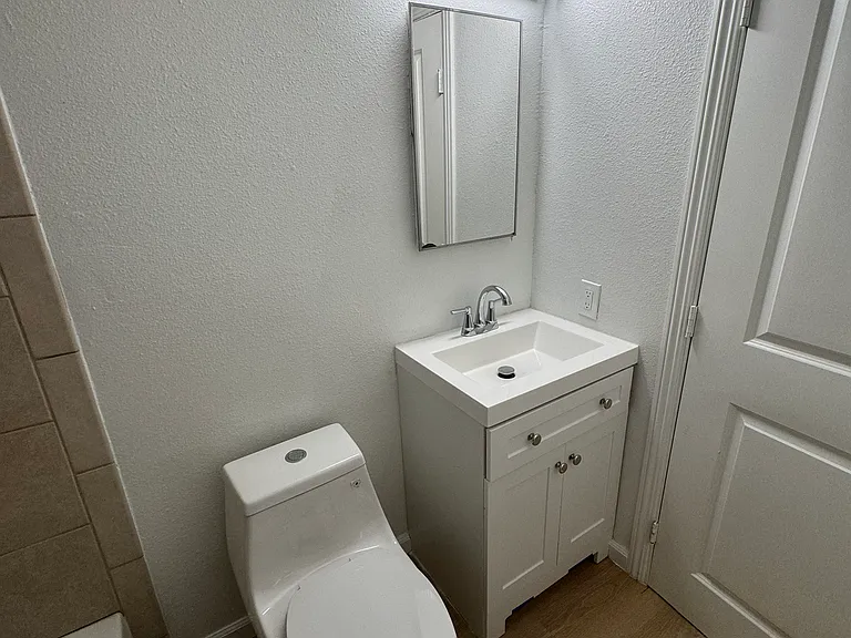 1125 Lochbrae Rd #5 — Photo 10