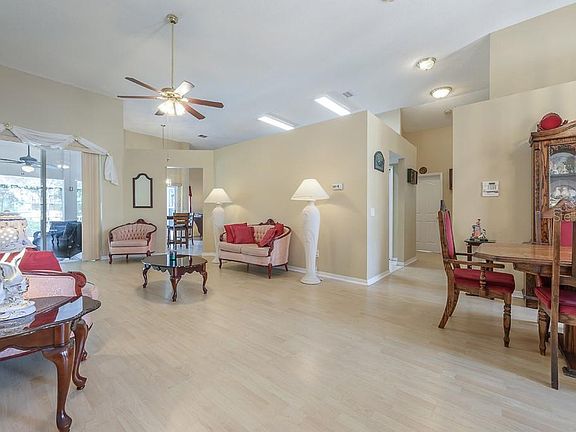 4th image of 8805 Southbay Dr