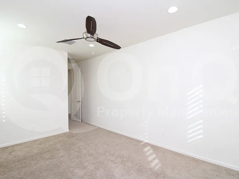 241 E Wisteria Dr — Photo 12