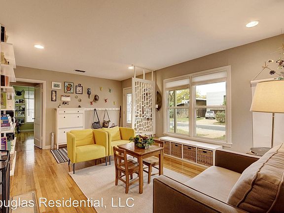 5th image of 5421 Woodview Ave