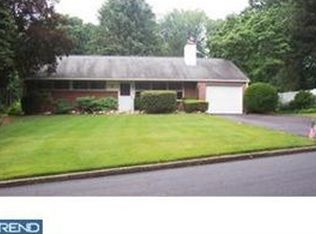 208 Meadowcroft Ln, Media, PA 19063