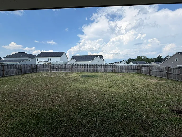1661 Stackhouse Dr — Photo 25