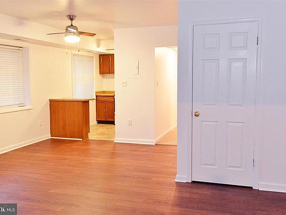 3rd image of 3220 S 28th St APT 201
