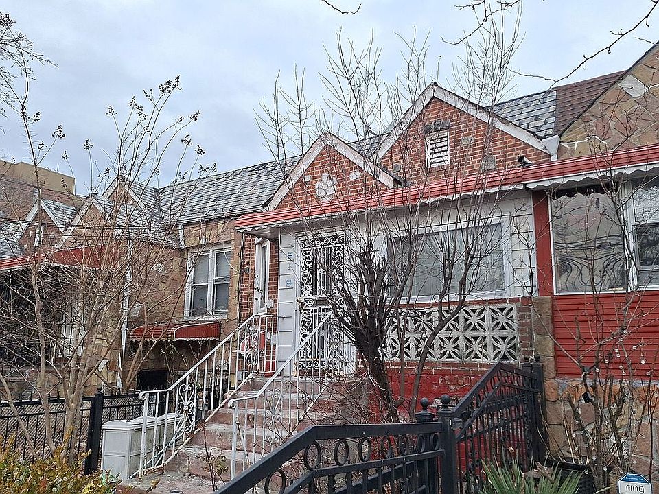 2nd image of 625 Lenox Rd #625