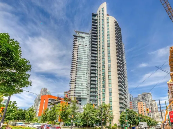 501 Pacific St #203, Vancouver, BC V6Z 2X6