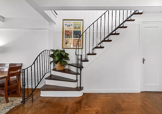4th image of 70 Park Ter W Penthouse 83E