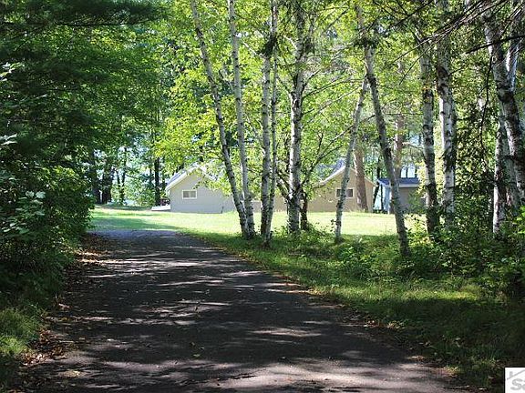5th image of 63635 Evergreen Ln