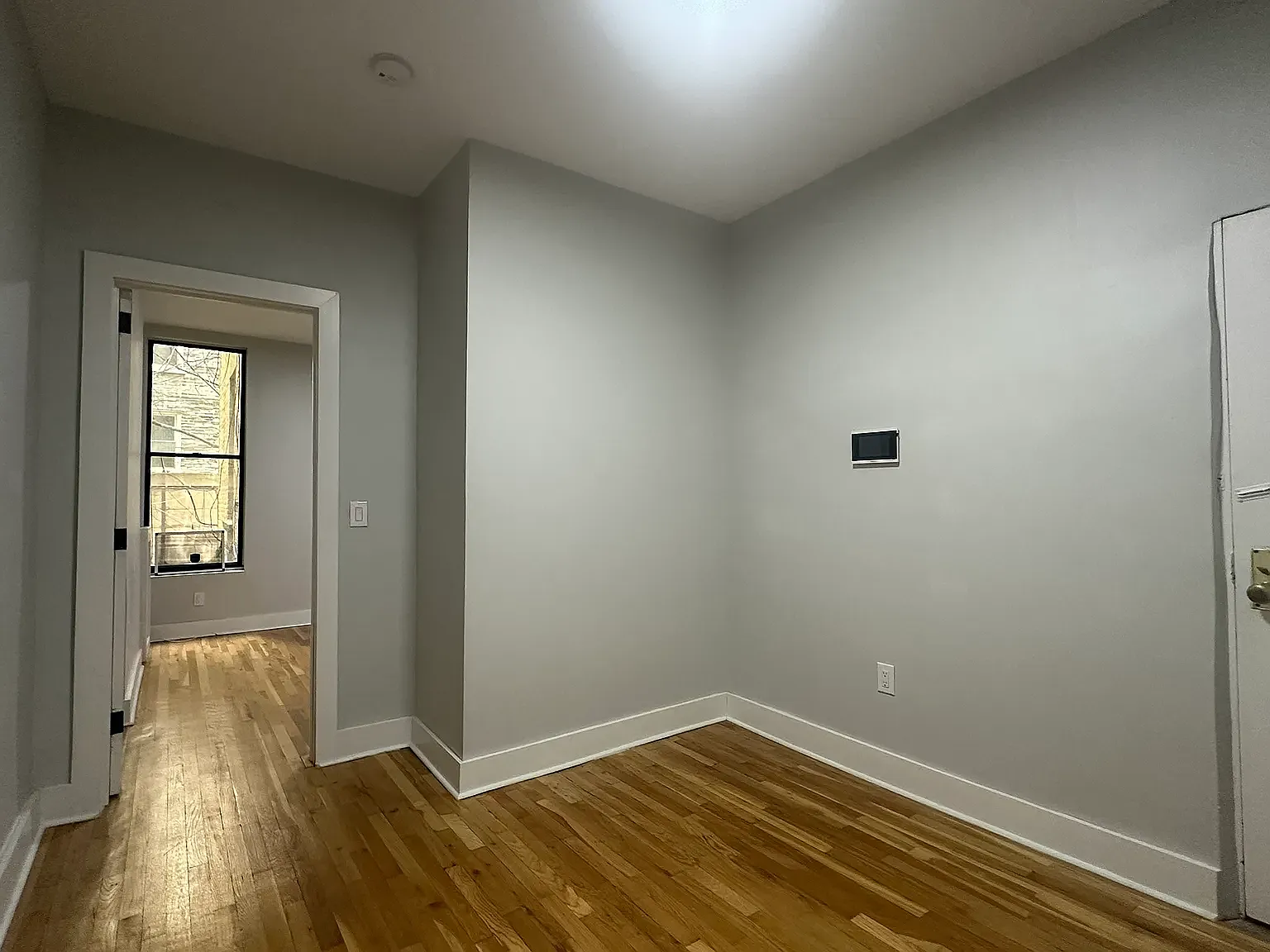 311 West 54th Street — Photo 4