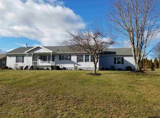 16 Riverside Dr, Stillwater, NY 12170