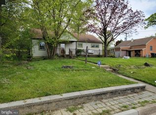 7514 Fisher Dr, Falls Church, VA 22043