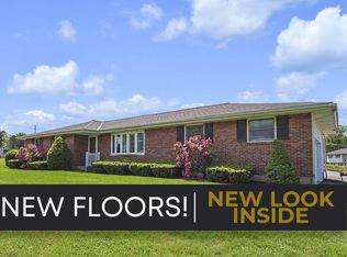 1004 Maple St, Pottsville, PA 17901