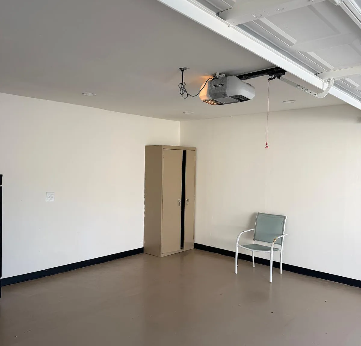 4 bed, 1600 sqft, $3,500 — Photo 3