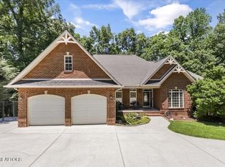 103 Winchester Cir, Oak Ridge, TN 37830