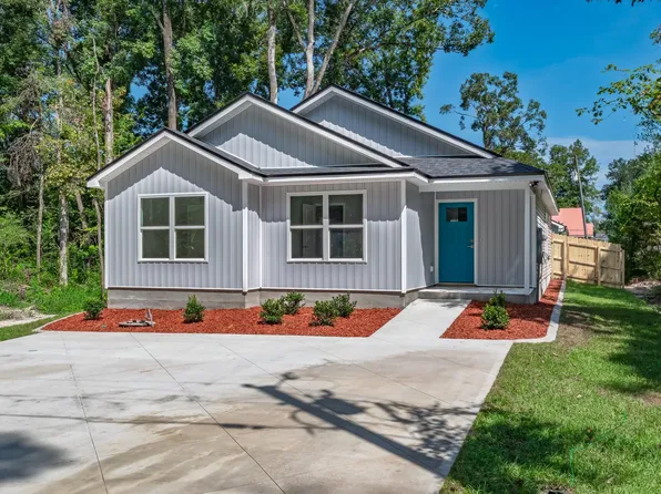 98 Navajo Trl, Crawfordville, FL 32327