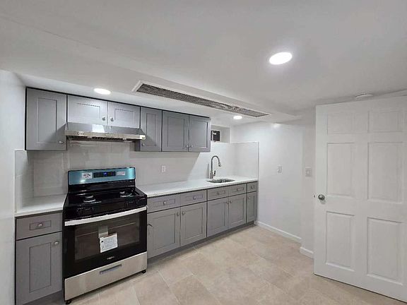 2nd image of 2731 Bath Ave APT 1