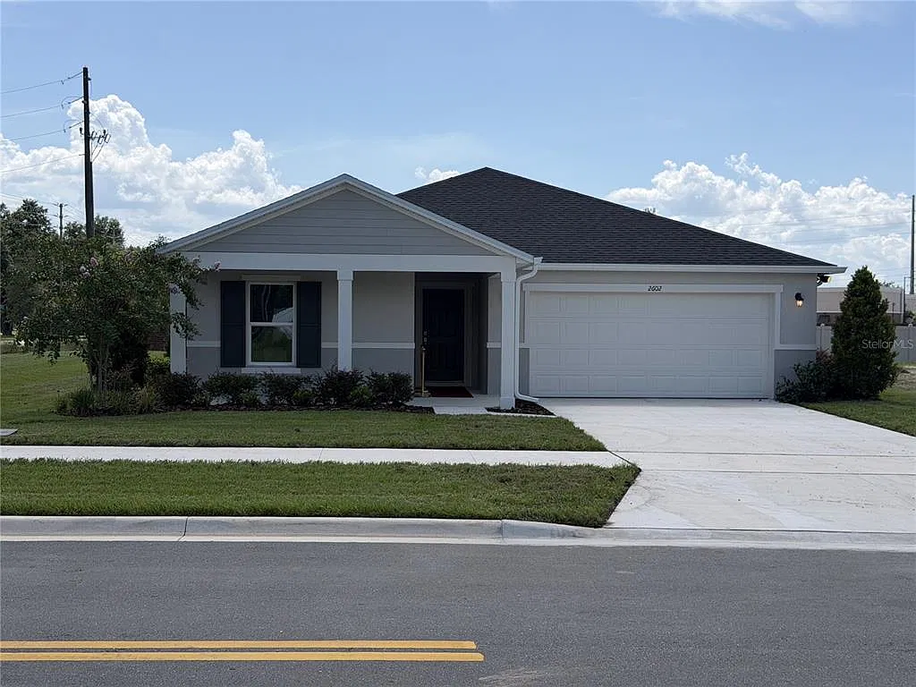 4 bed, 2.0 bath, 2058 sqft, $2,900 — Photo 2