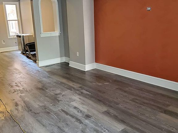 2nd image of 5618 Woodbine Ave
