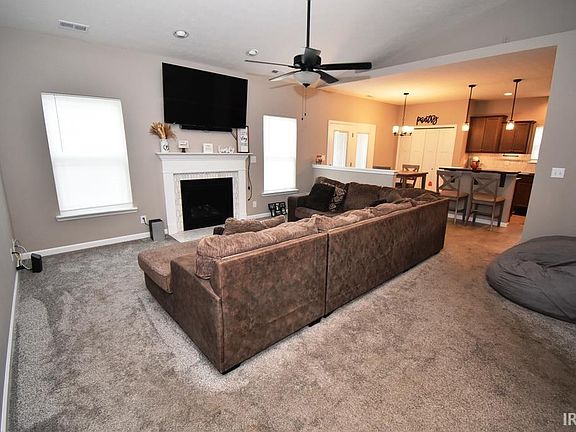 3rd image of 1824 Southridge Dr