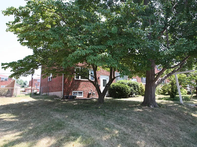 1128 Circle Dr — Photo 28