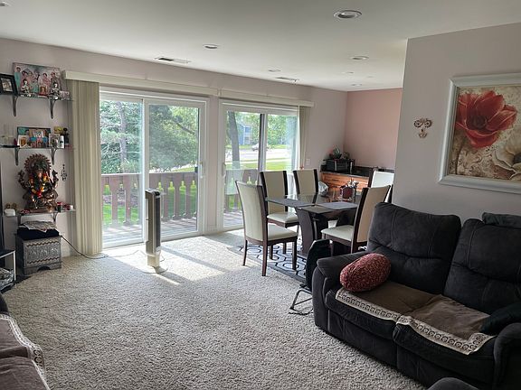 3rd image of 263 Buckingham Ct Unit B2