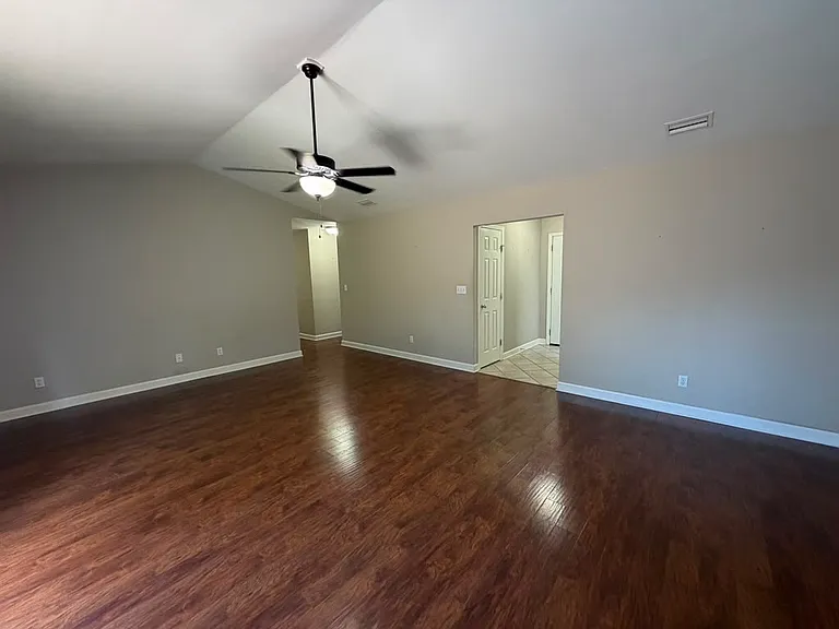 289 Honeysuckle Way — Photo 10