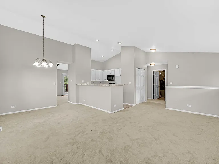 Genesee Dr — Photo 7