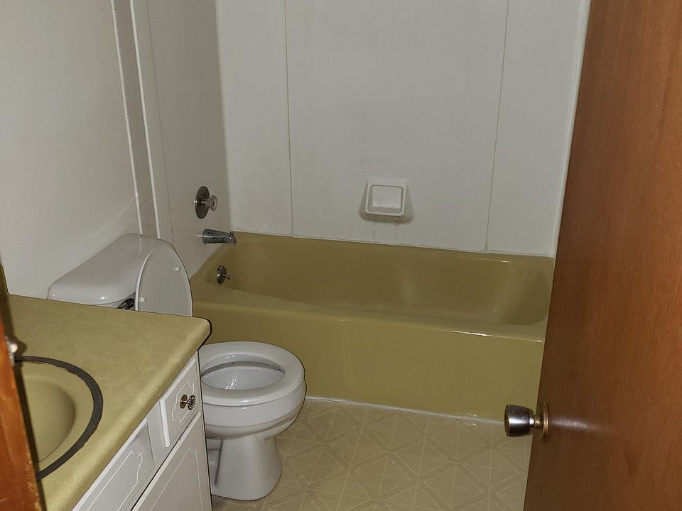 2nd image of 1009 Green Ridge Ave