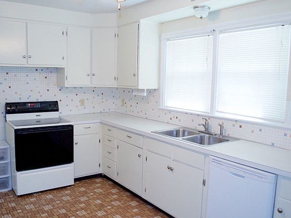 4th image of 703 Barnard Ave
