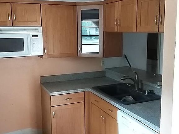 3rd image of 5107 Lawnton Ct