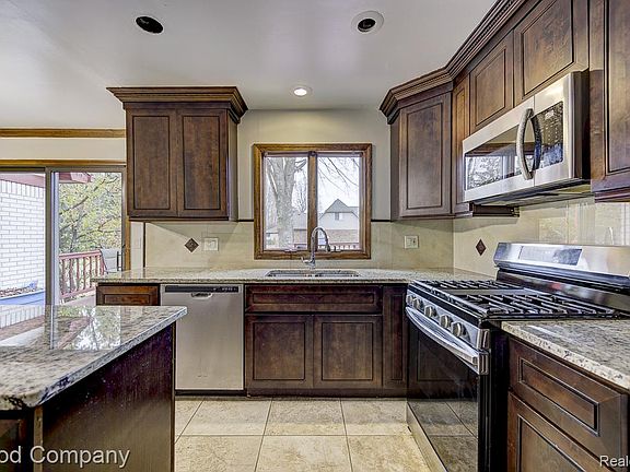 3rd image of 38092 Westchester Rd