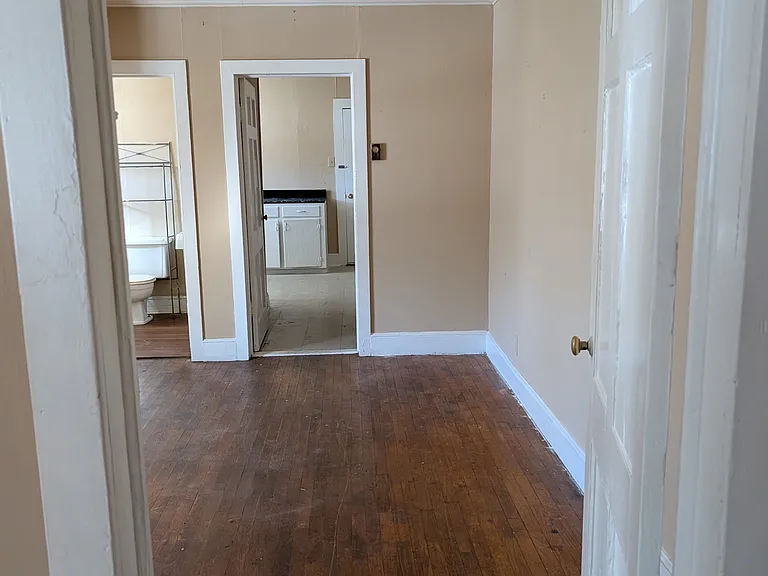 1401 Front St — Photo 6