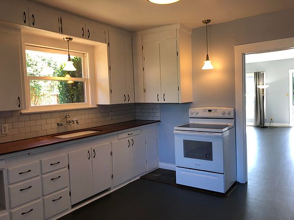 4th image of 216 W Sonoma St