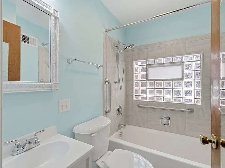 1146 Moorlands Dr #A — Photo 14