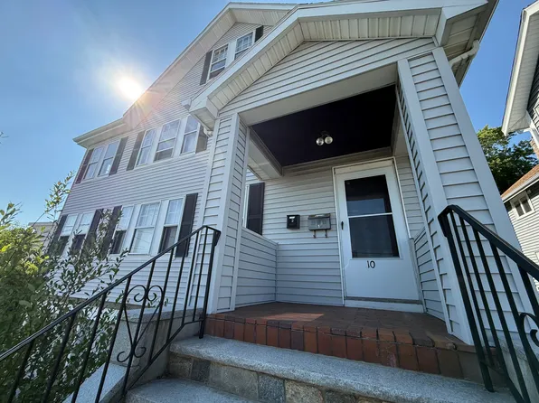10 Edgecliff Rd #1, Watertown, MA 02472