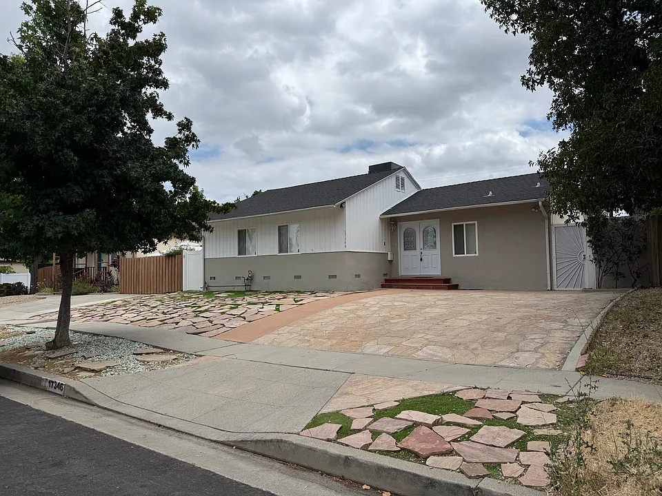 17346 Martha St