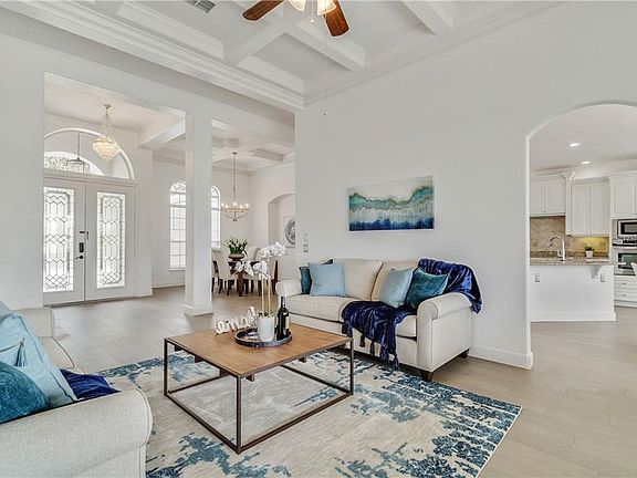 5th image of 418 Largovista Dr