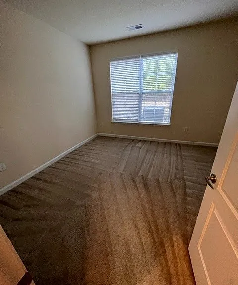 Clairmont at Hillandale — Photo 36