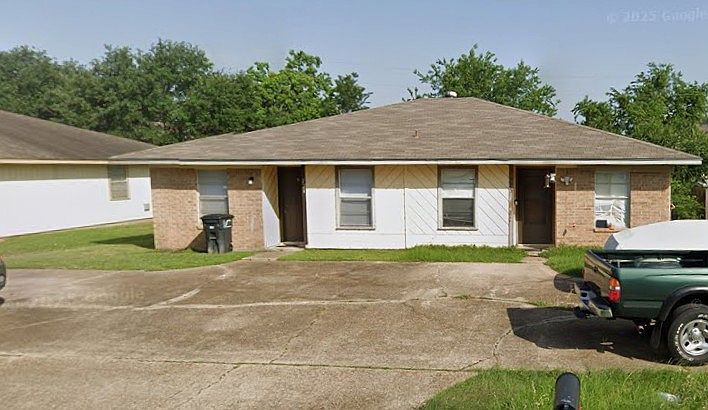 1st image of 723 San Saba Dr