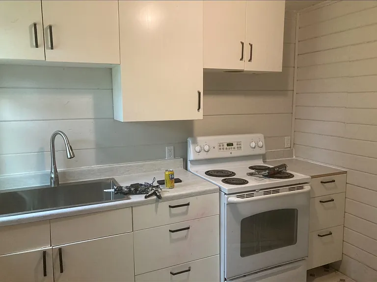 2154 Baldwin Ave — Photo 4