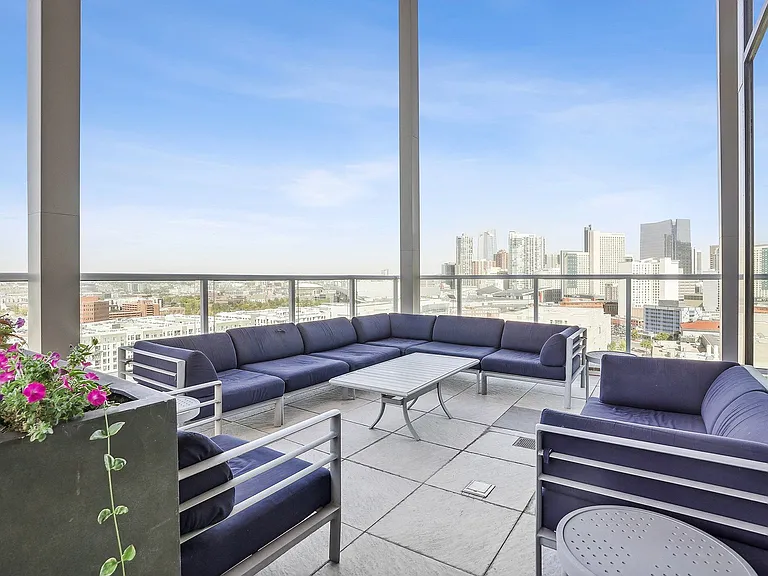 Civic Lofts — Photo 21