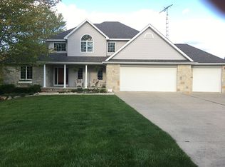 2130 Whispering Waters Pass, Flushing, MI 48433