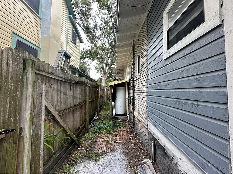 805 S Park Ave — Photo 22