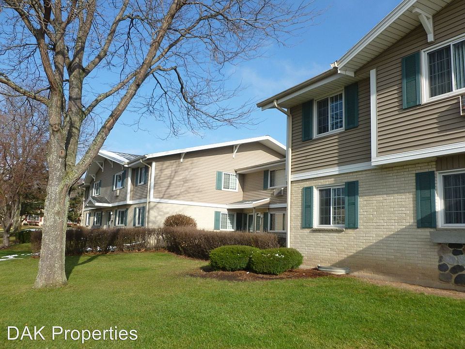 1st image of W155N11352 Sylvan Cir