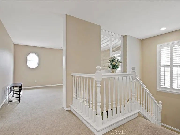 823 Canterbury Ln — Photo 19