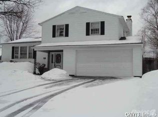 7368 Farmstead Rd, Liverpool, NY 13088