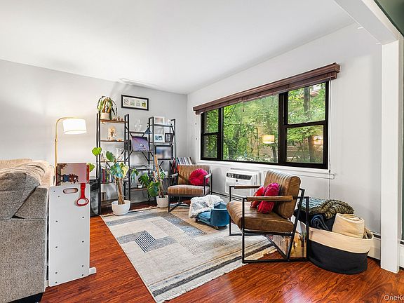 4th image of 2241 Palmer Avenue #3E