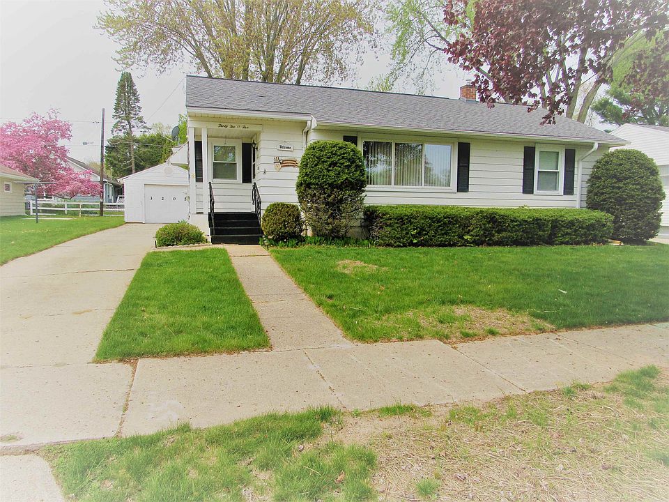 3205 15th St, Menominee, MI 49858 Zillow