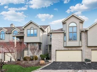 704 Holly Ct, Norwood, NJ 07648