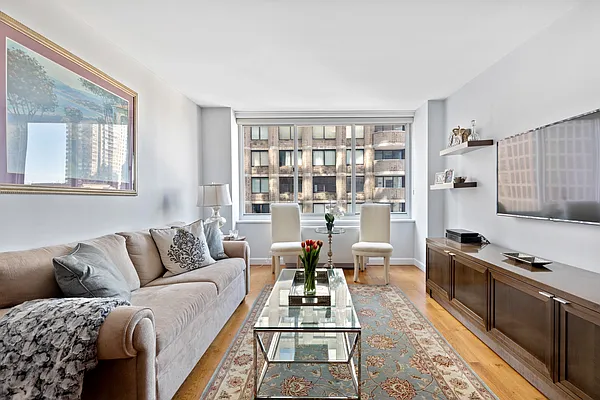 Sold by Compass | media 1